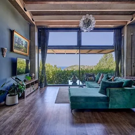 Zephyr Luxe Sea And Mountain View *