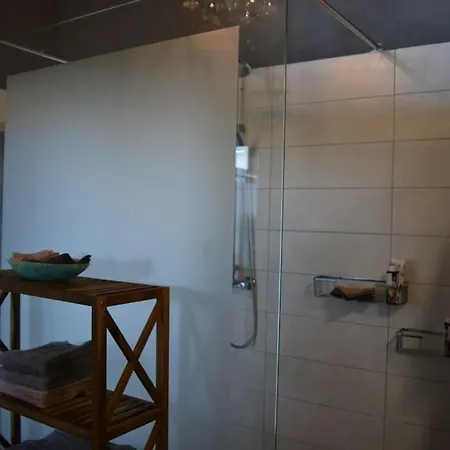 Zephyr Luxe Sea And Mountain View דירה