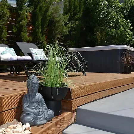 Zephyr Luxe Sea And Mountain View *