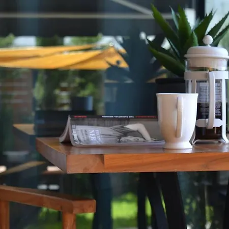 Zephyr Luxe Sea And Mountain View Apartament Sgourou