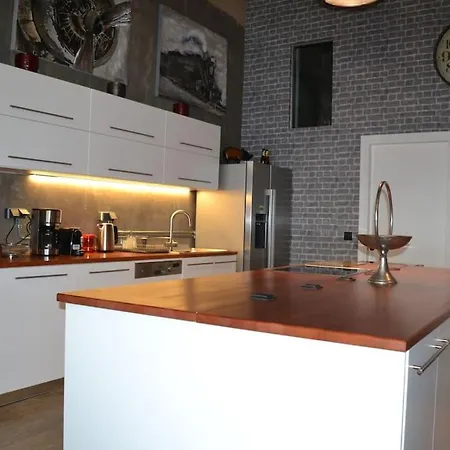 Διαμέρισμα Zephyr Luxe Sea And Mountain View Sgourou