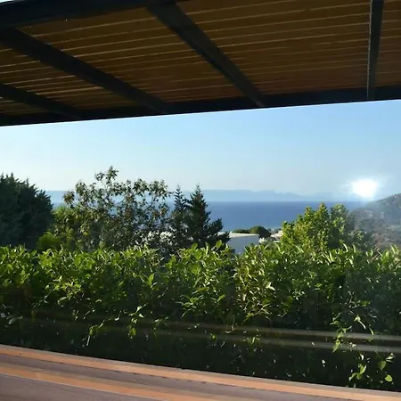 Zephyr Luxe Sea And Mountain View *